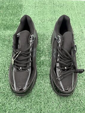 New Balance Black Men's Athletic Sneakers